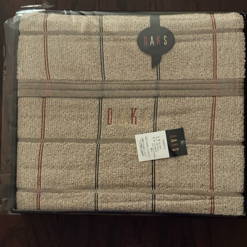 DAKS OVERSIZED Bath Towel 100% Cotton 140cm x 190cm Beige New